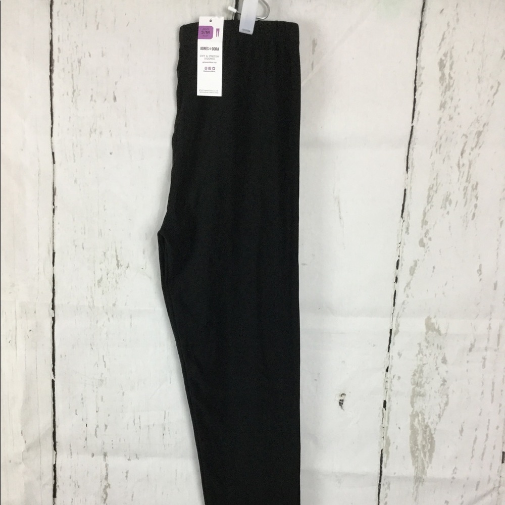 Agnes and Dora S/M solid black leggings